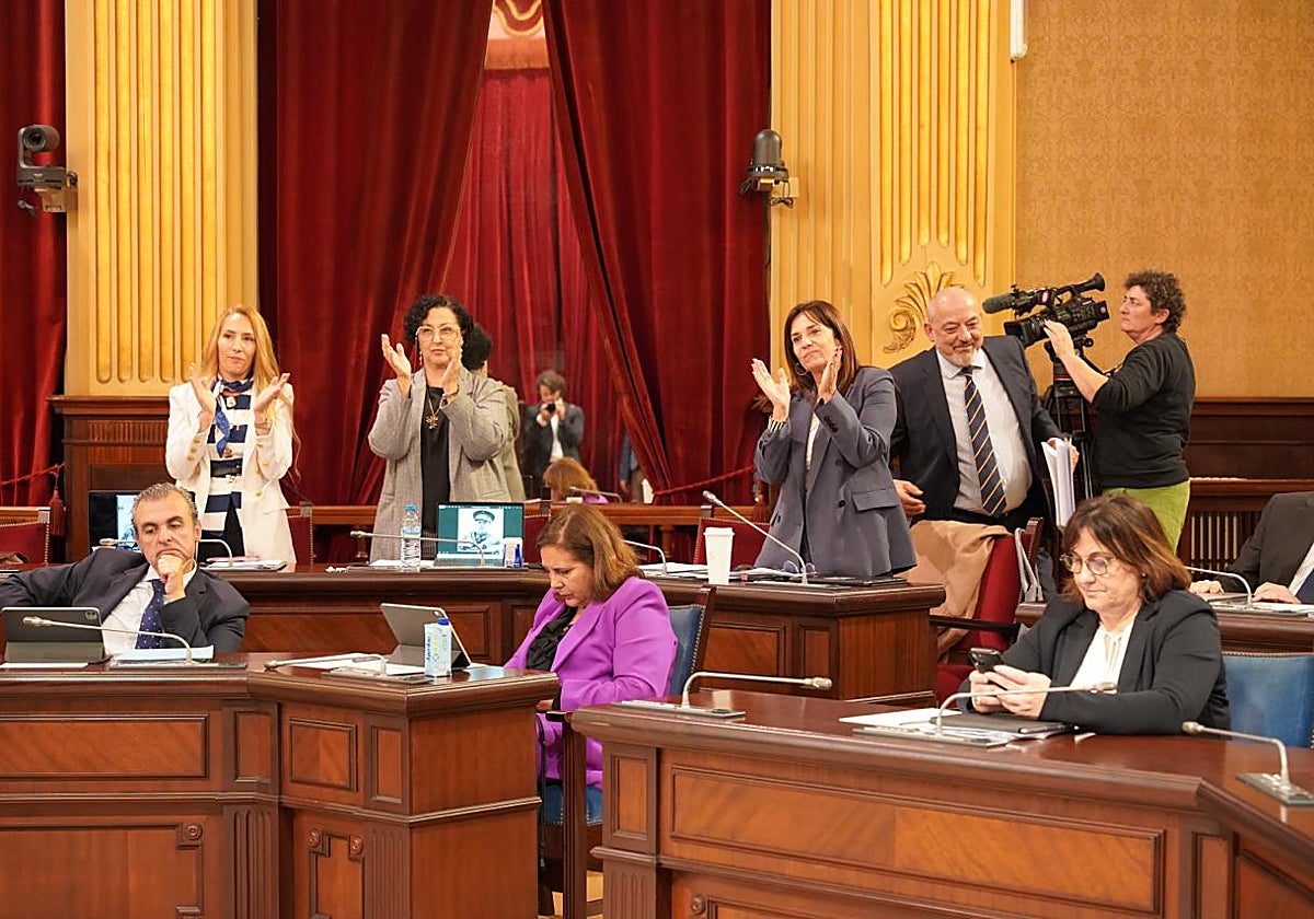 PP i Vox uchylają ustawę o Pamięci Demokratycznej na Balearach